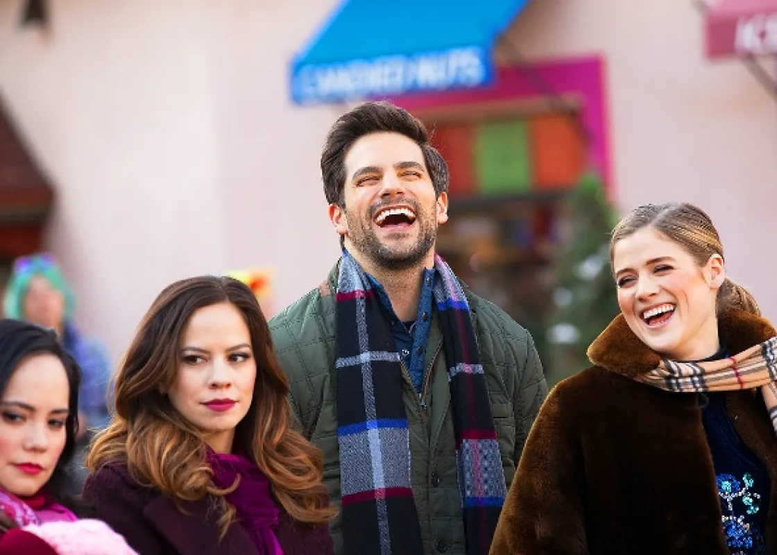 Vianoce ako z filmu (A Christmas Movie Christmas), 2019 - fotogaléria