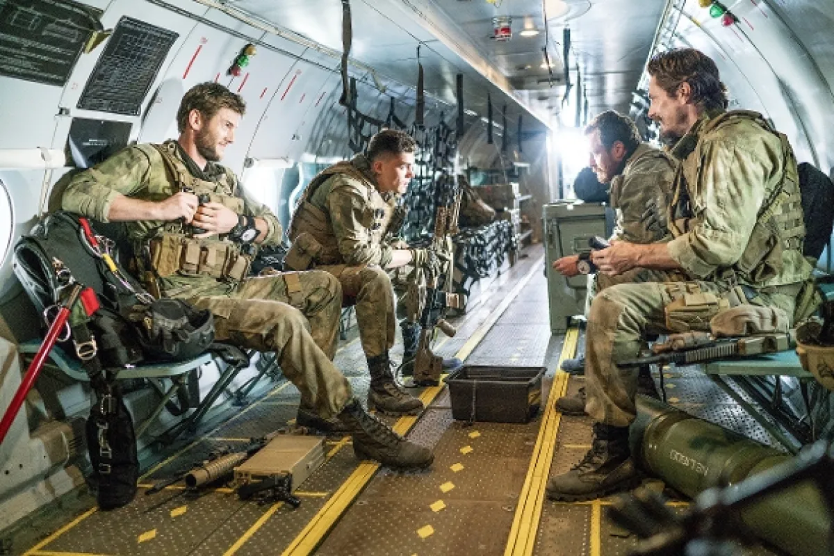 Hrozba z hlubin (Hunter Killer), 2018 - fotogaléria