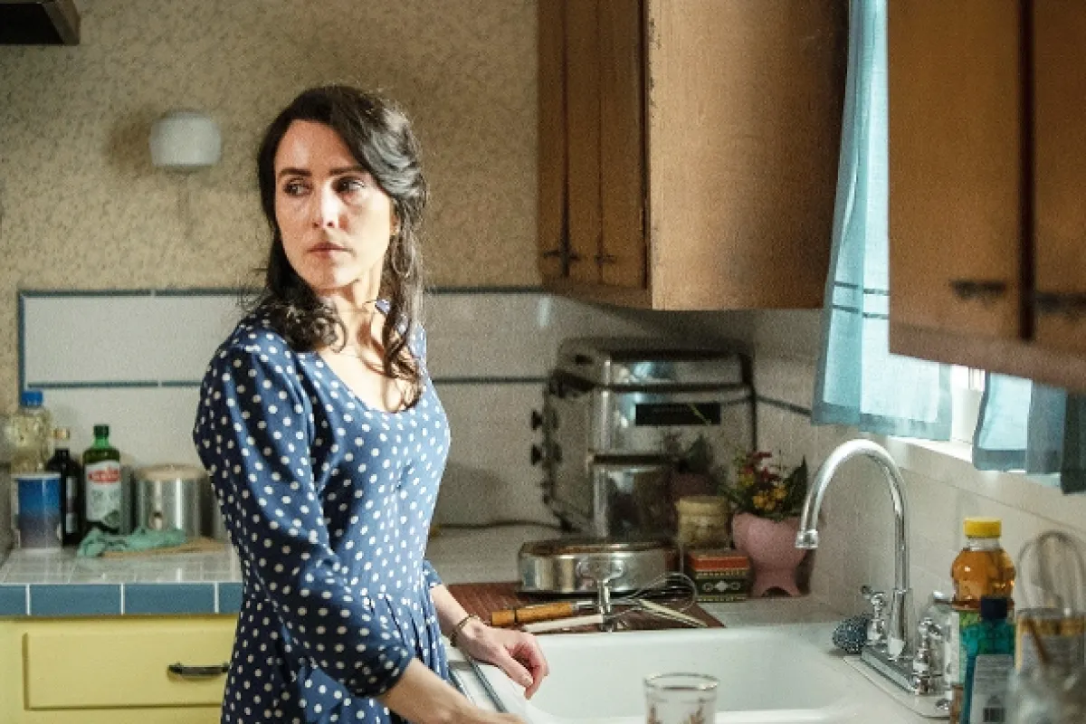 Temné spomienky (The Secrets We Keep), 2020 - fotogaléria