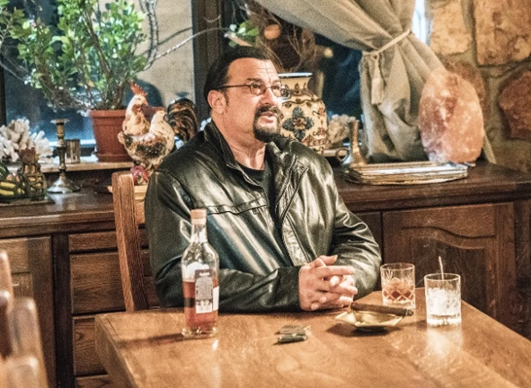 Ve stínu gangu (Beyond The Law), 2019 - fotogaléria