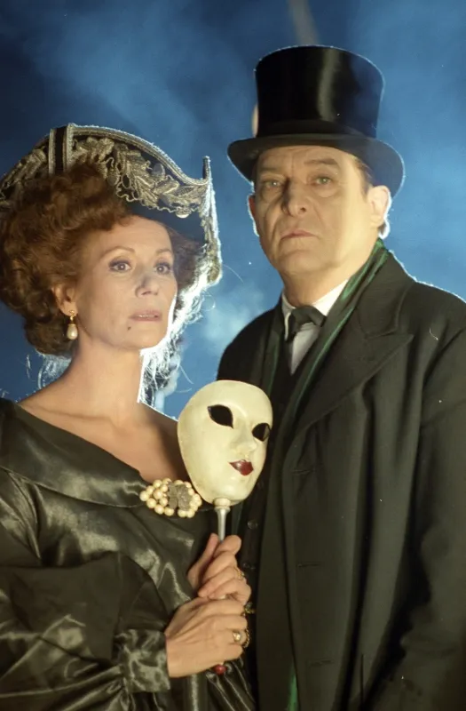 Z pamětí Sherlocka Holmese (The Memoirs Of Sherlock Holmes), 1994 - fotogaléria