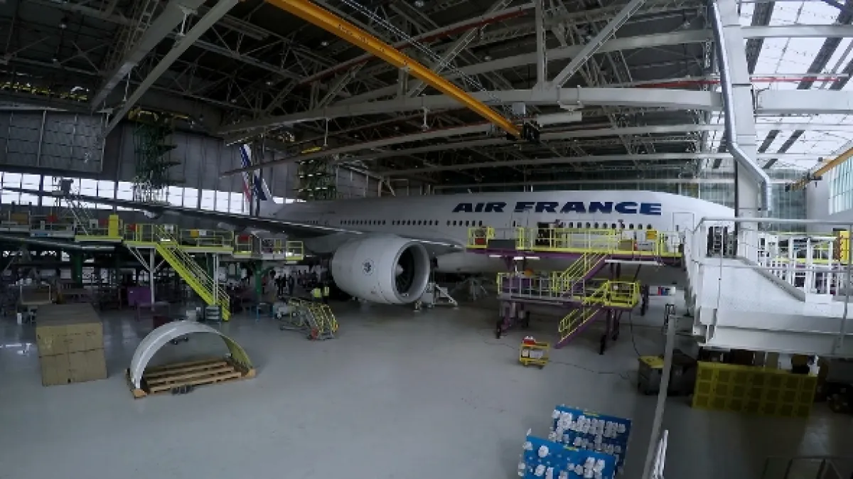 Boeing 777 pod drobnohľadom (Boeing 777 - Le Grand Check-Up), 2016 - fotogaléria
