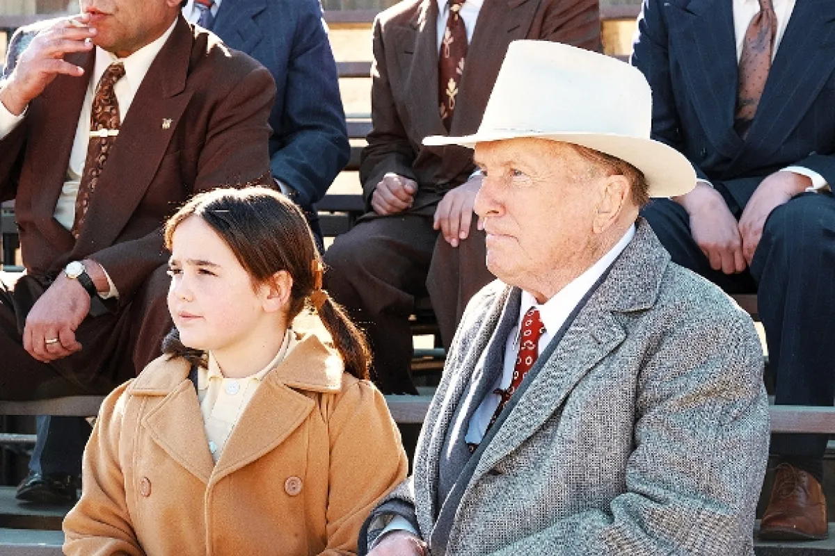 12 nezdolných sirotků (12 Mighty Orphans), 2021 - fotogaléria