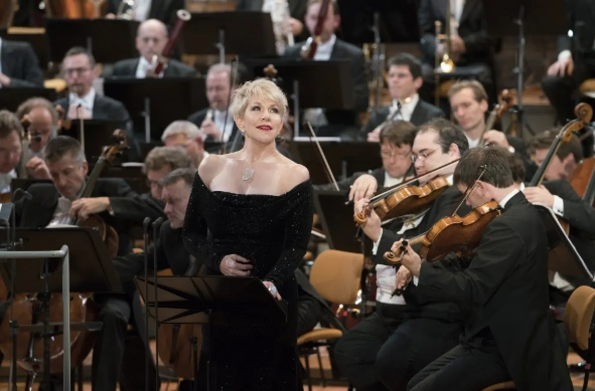 Rattle řídí Berlínské filharmoniky, 2017 - fotogaléria