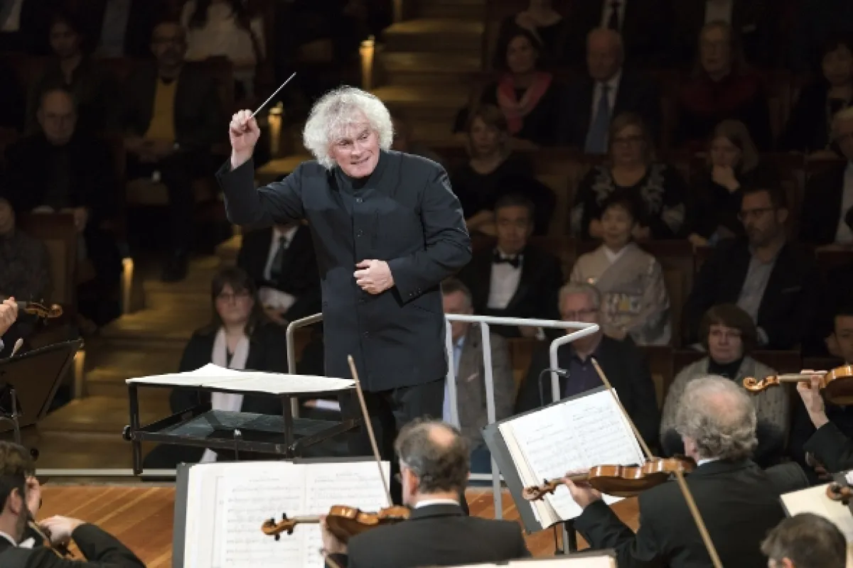 Rattle řídí Berlínské filharmoniky, 2017 - fotogaléria