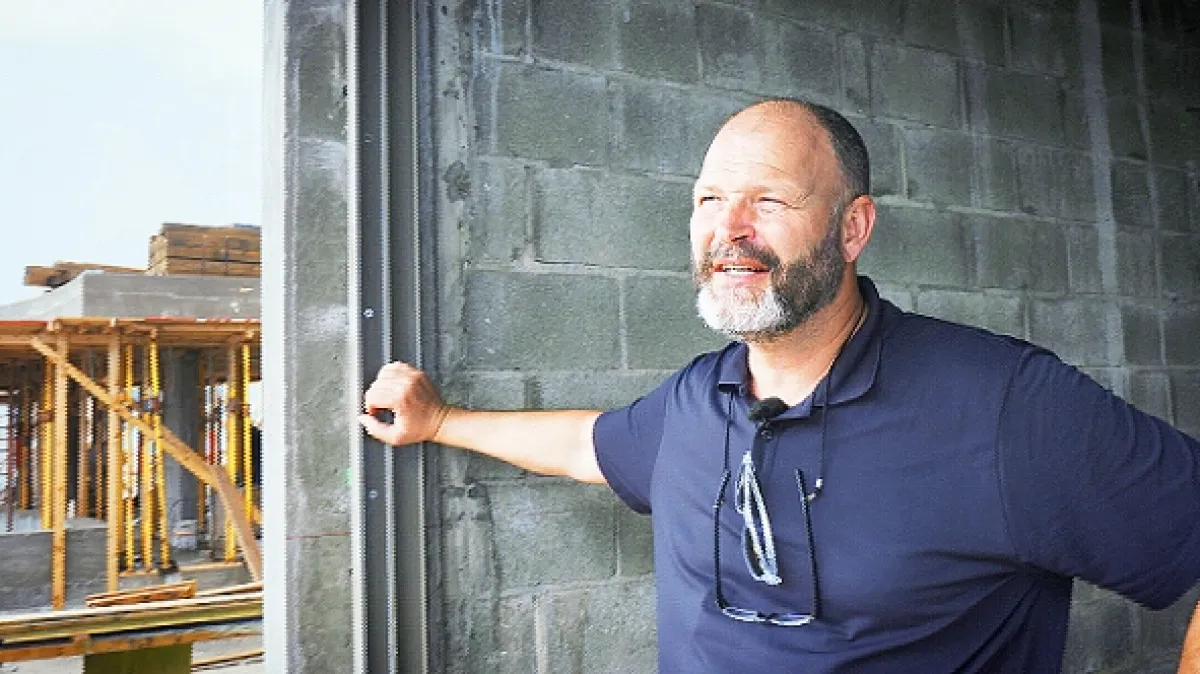 PETR KOLÁŘ - architekt, který si plní své sny - fotogaléria