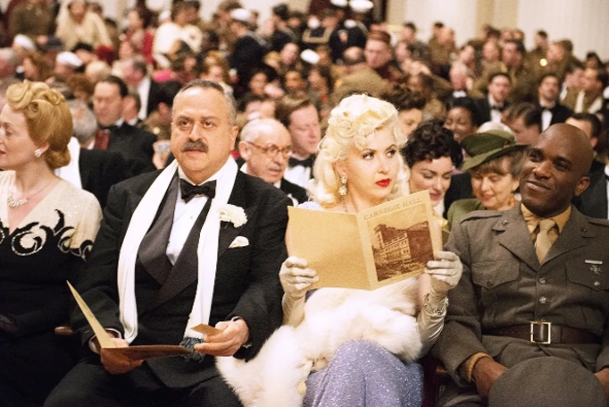 Božská Florence (Florence Foster Jenkins), 2016 - fotogaléria