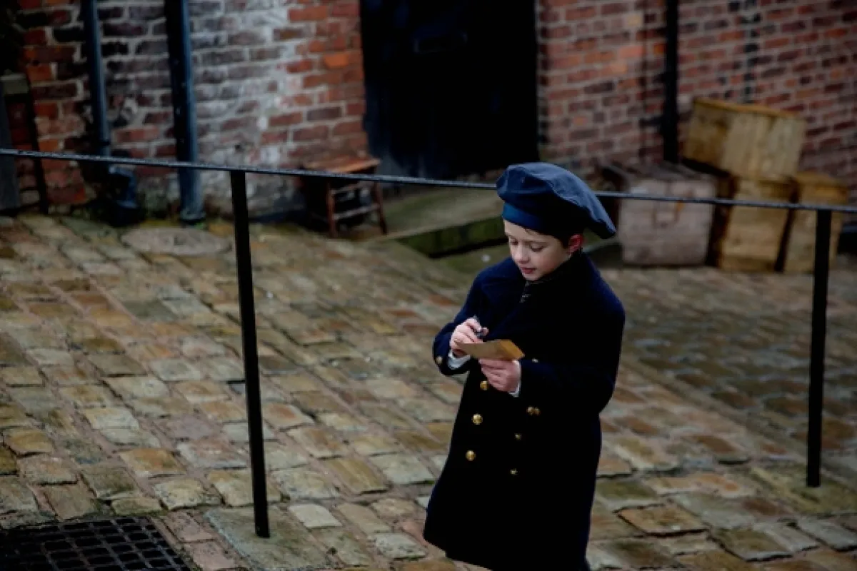 Paní Lowryová a syn (Mrs Lowry & Son), 2018 - fotogaléria