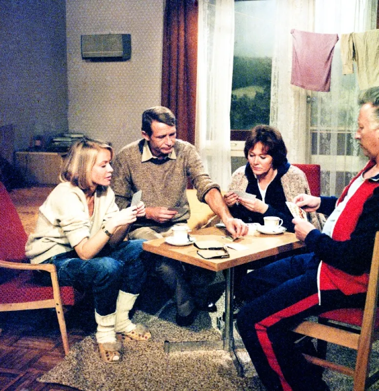 Byt je vykraden, maminko..., 1984 - fotogaléria