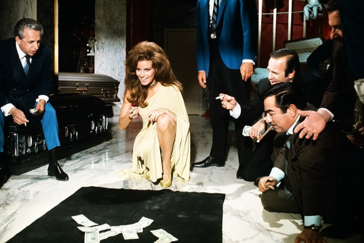 Žena v betóne (Lady In Cement), 1968 - fotogaléria