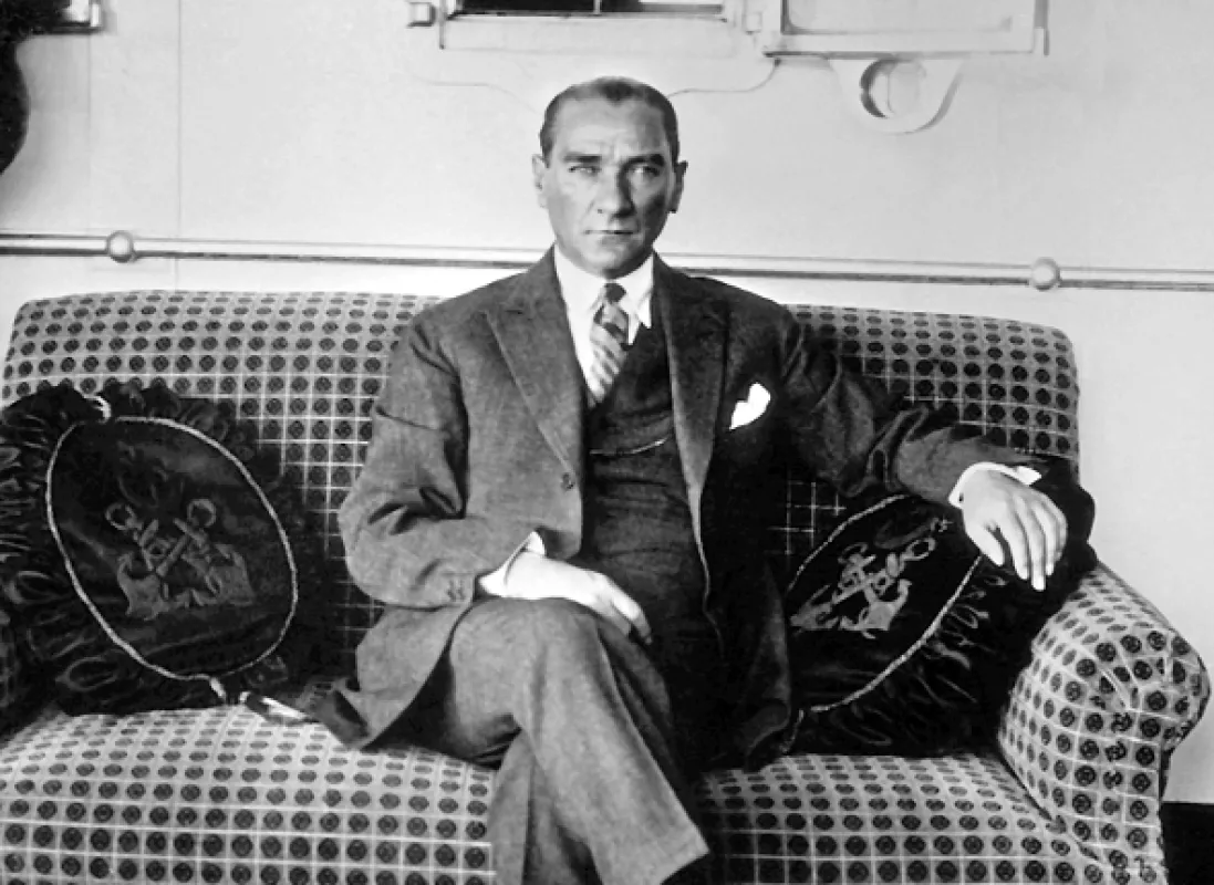 Atatürkův sen: Zrození moderního Turecka (Atatürk’s Dream: The Birth of Modern Turkey), 2023 - fotogaléria