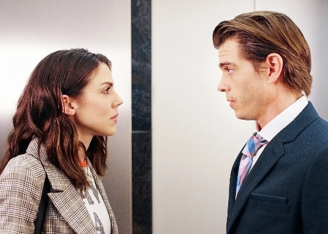 Slečna Talentovaná (The Office Mix-Up), 2020 - fotogaléria
