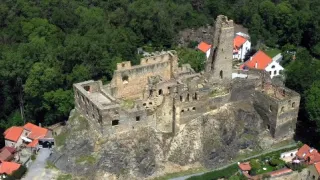 Krajinou příběhů českých hradů známých i neznámých IV (1/9)