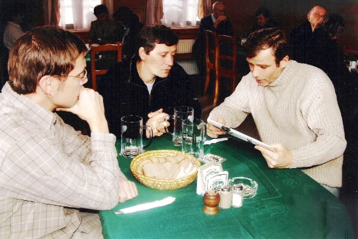 Jak básníci neztrácejí naději (The Poets Never Lose Hope), 2004 - fotogaléria