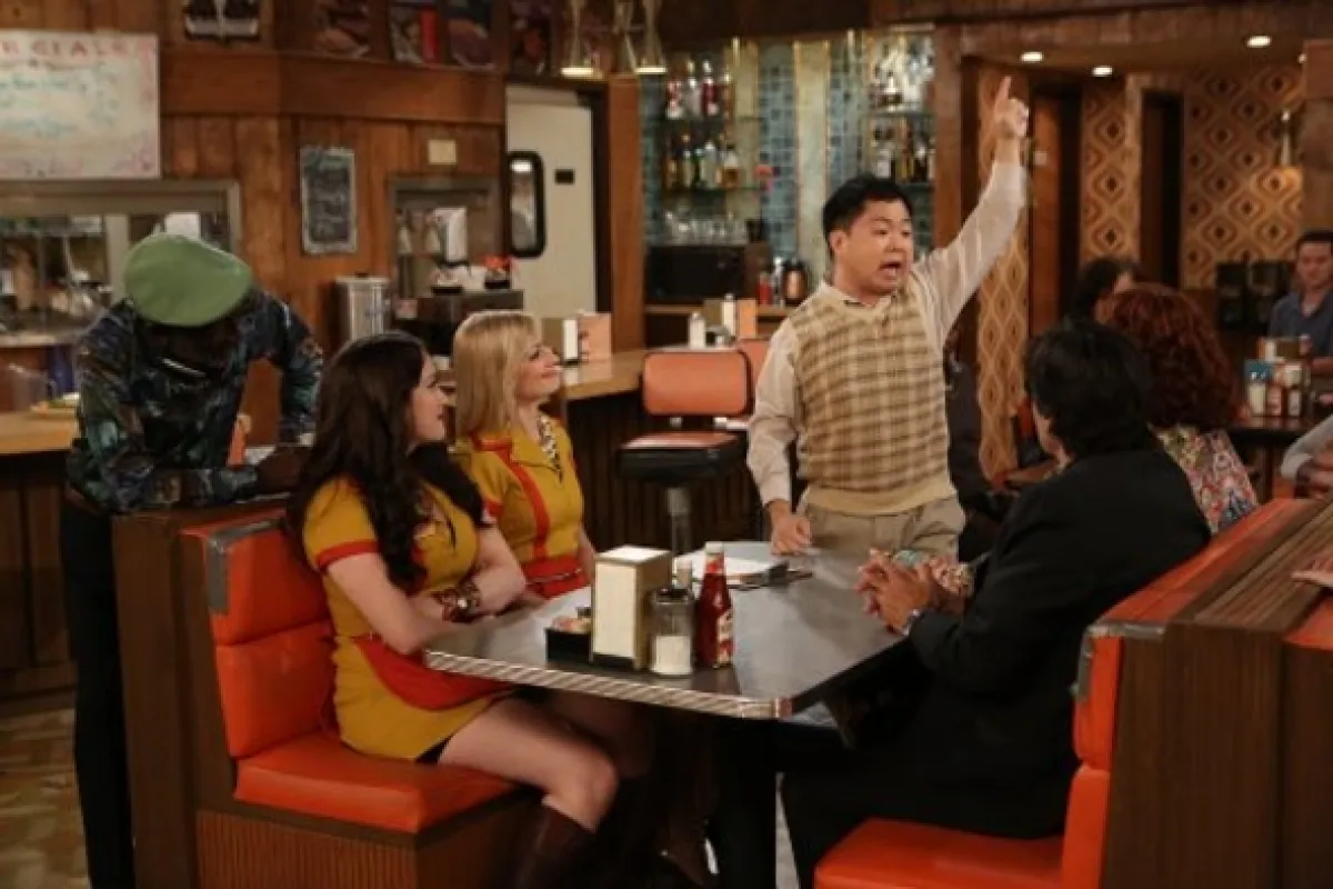 2 $ocky (2 Broke Girls V), 2015 - fotogaléria