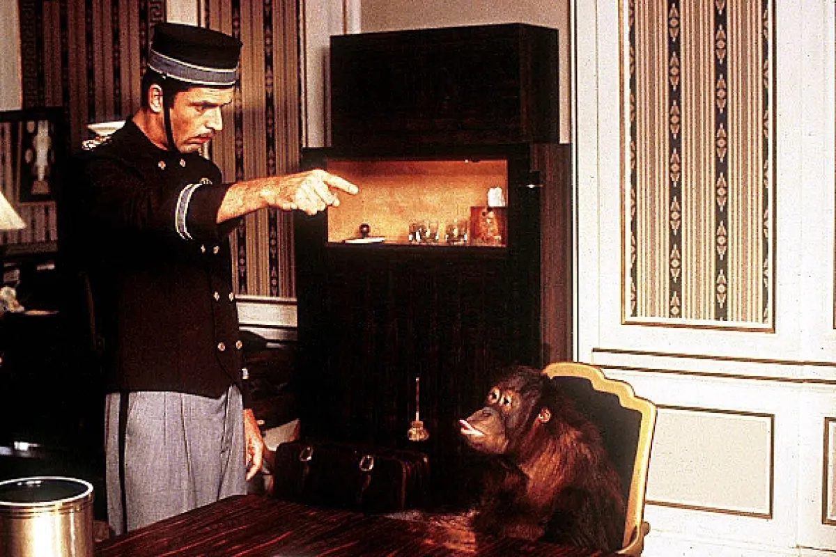 Dunston: Sám v hotelu (Dunston Checks In), 1996 - fotogaléria