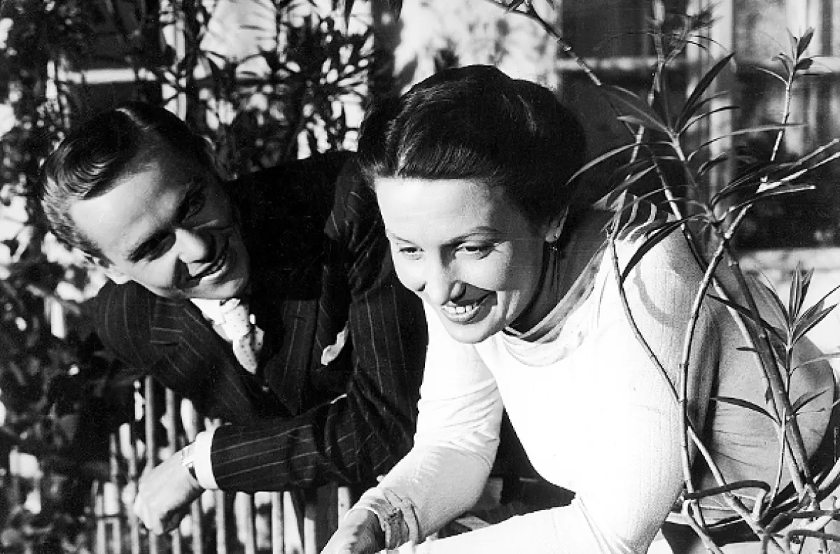 Měsíc nad řekou, 1953 - fotogaléria