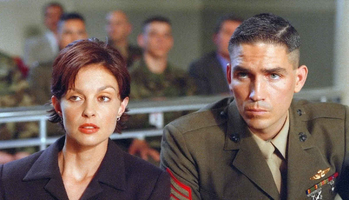 Ťažký zločin (High Crimes), 2002 - fotogaléria