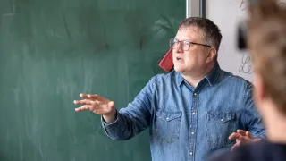 Jedna rodina (80)