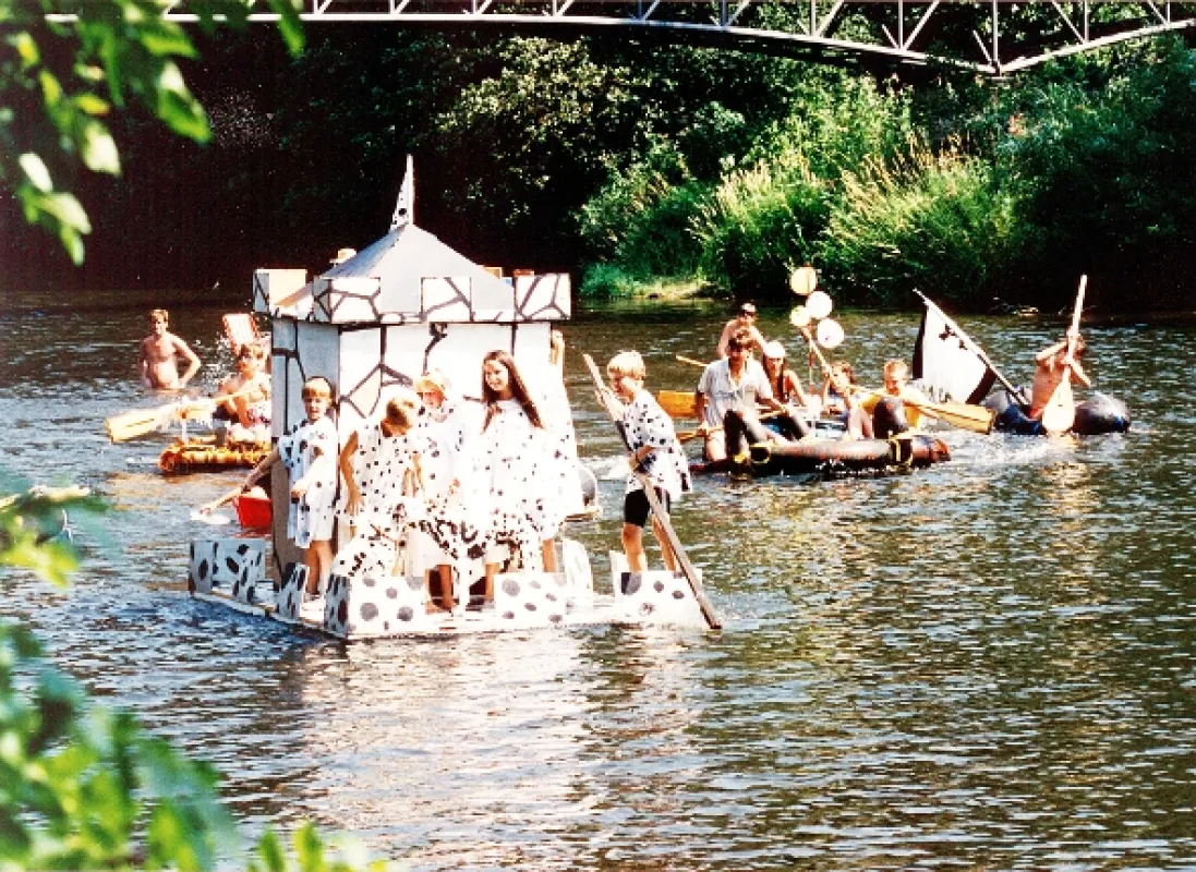Artuš, Merlin a Prchlíci, 1995 - fotogaléria