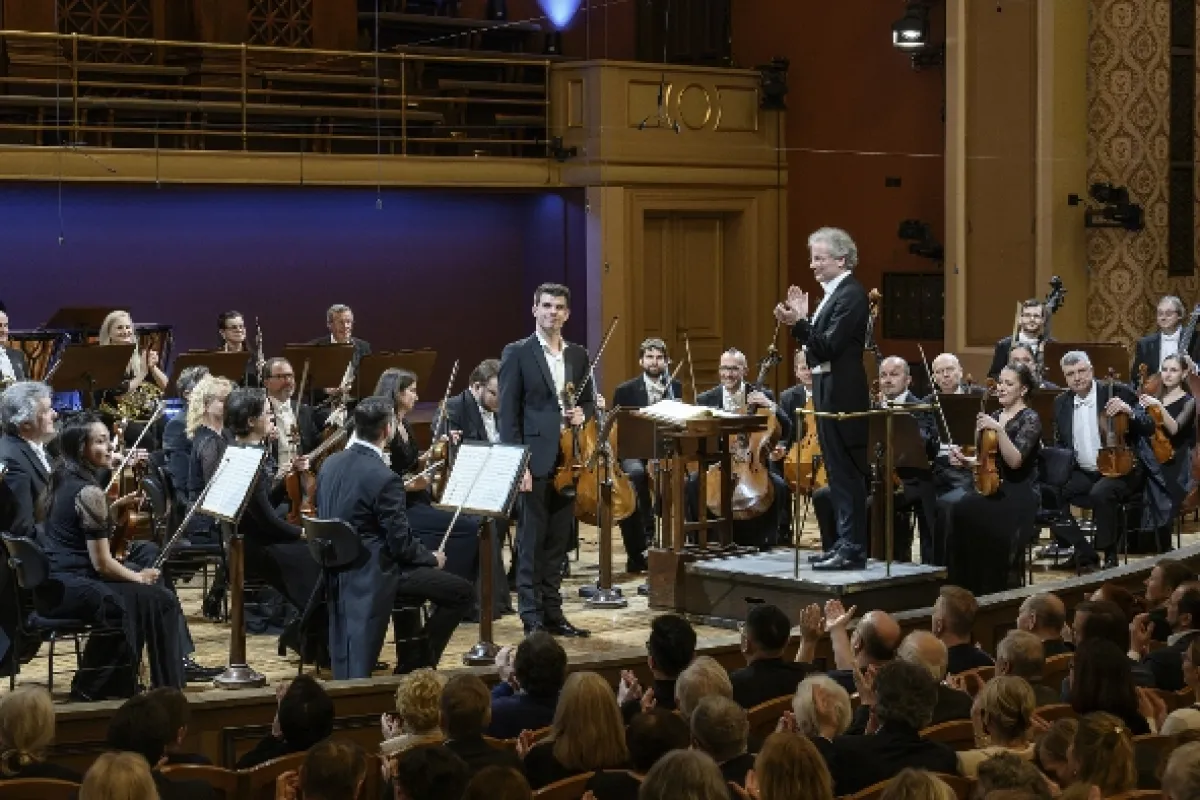 Franz Welser-Möst řídí Českou filharmonii, 2022 - fotogaléria
