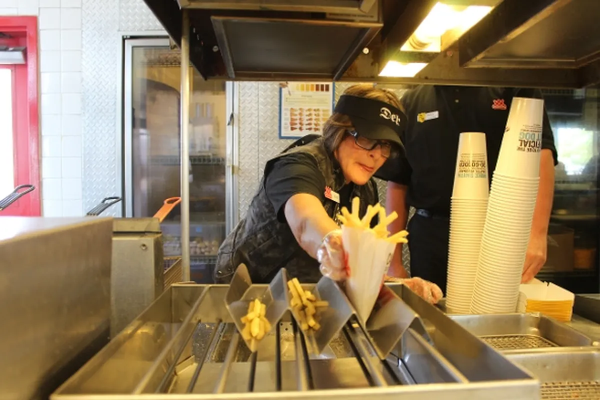 Utajený šéf - USA (Undercover Boss USA), 2016 - fotogaléria