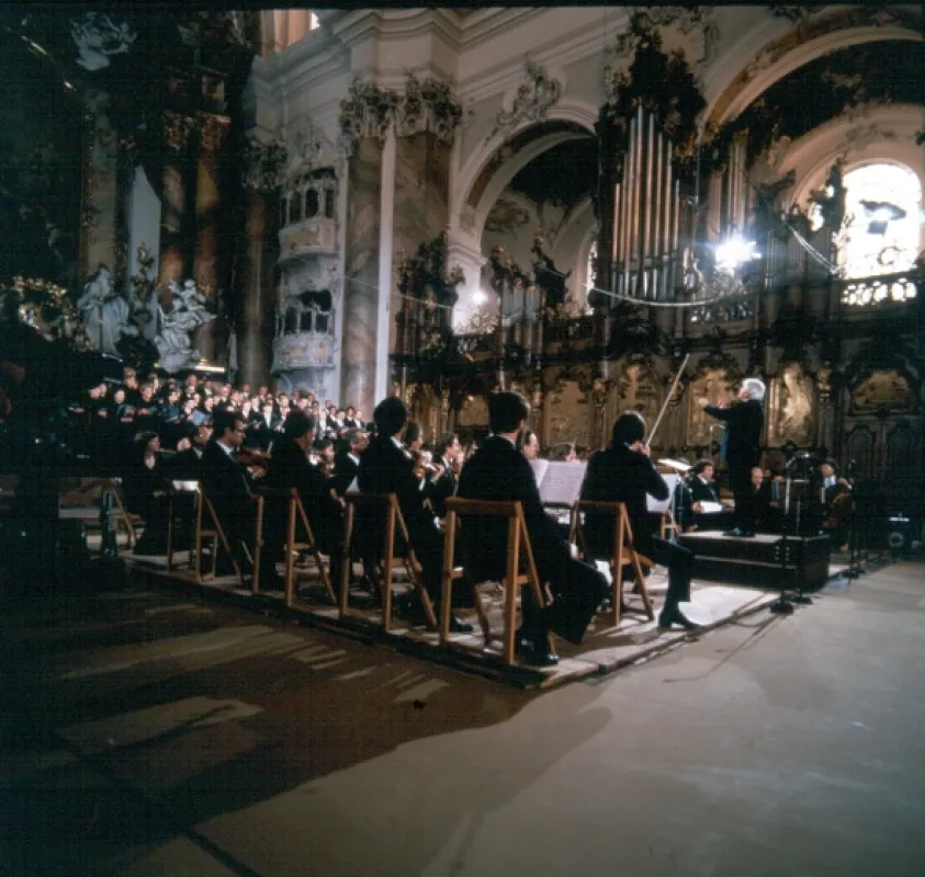 Bernstein řídí Haydnovu válečnou mši, 1985 - fotogaléria