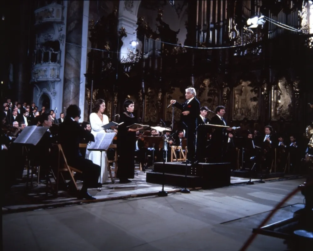Bernstein řídí Haydnovu válečnou mši, 1985 - fotogaléria