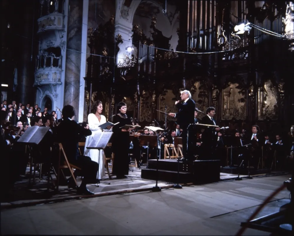 Bernstein řídí Haydnovu válečnou mši, 1985 - fotogaléria