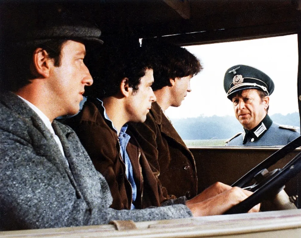 Stepujúca stonožka, 1977 - fotogaléria