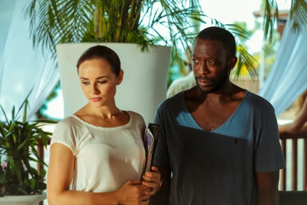 Smrt v ráji (Death in Paradise I), 2011 - fotogaléria