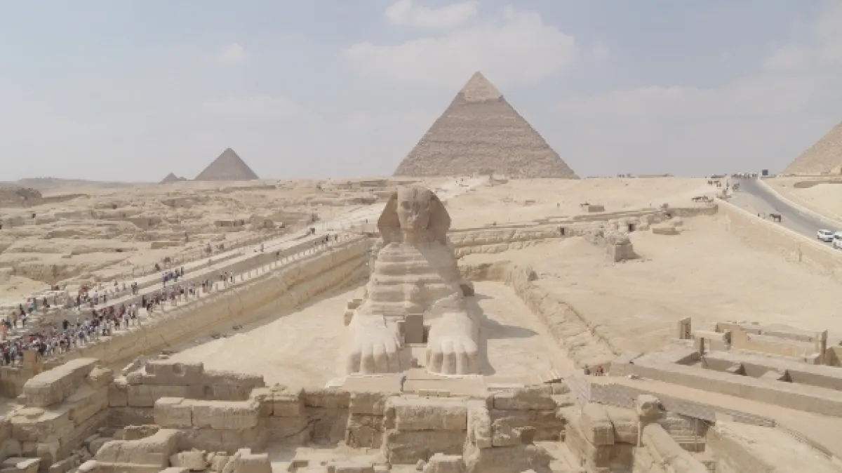 Uvnitř pyramid (Inside Pyramids), 2023 - fotogaléria