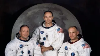 Honba za Mesiacom (3)