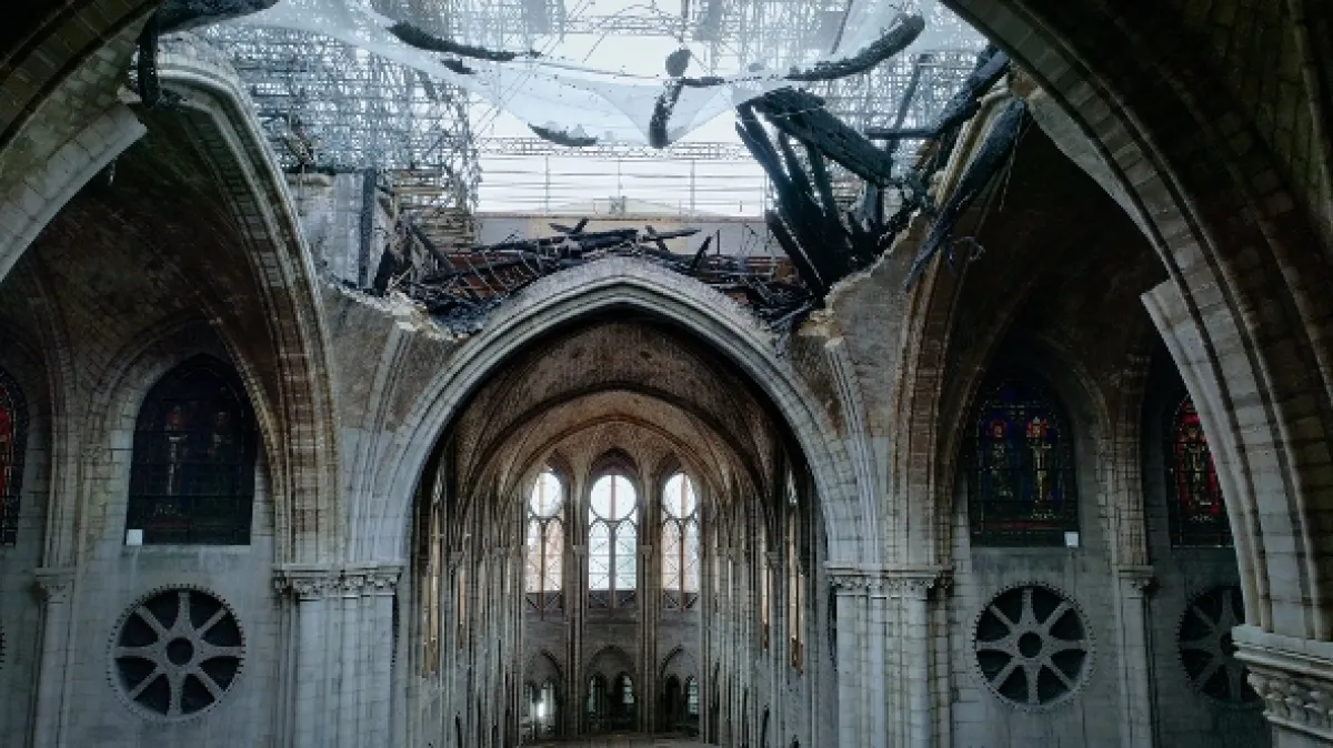 Vzkříšení katedrály Notre-Dame (Raising Notre-Dame), 2022 - fotogaléria