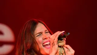 Joss Stone v Basileji