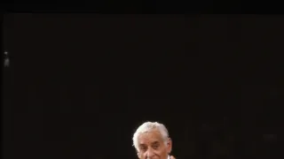 Bernstein řídí Debussyho Moře