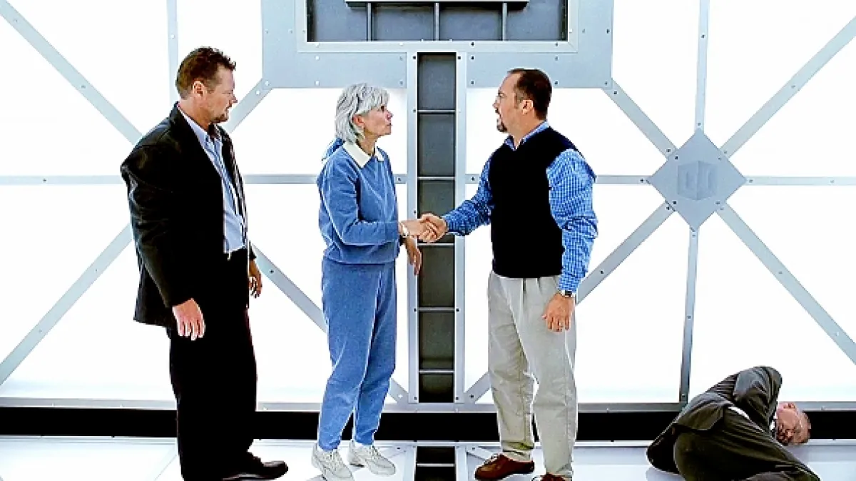 Kostka 2 - Hyperkrychle (Cube 2: Hypercube), 2002 - fotogaléria
