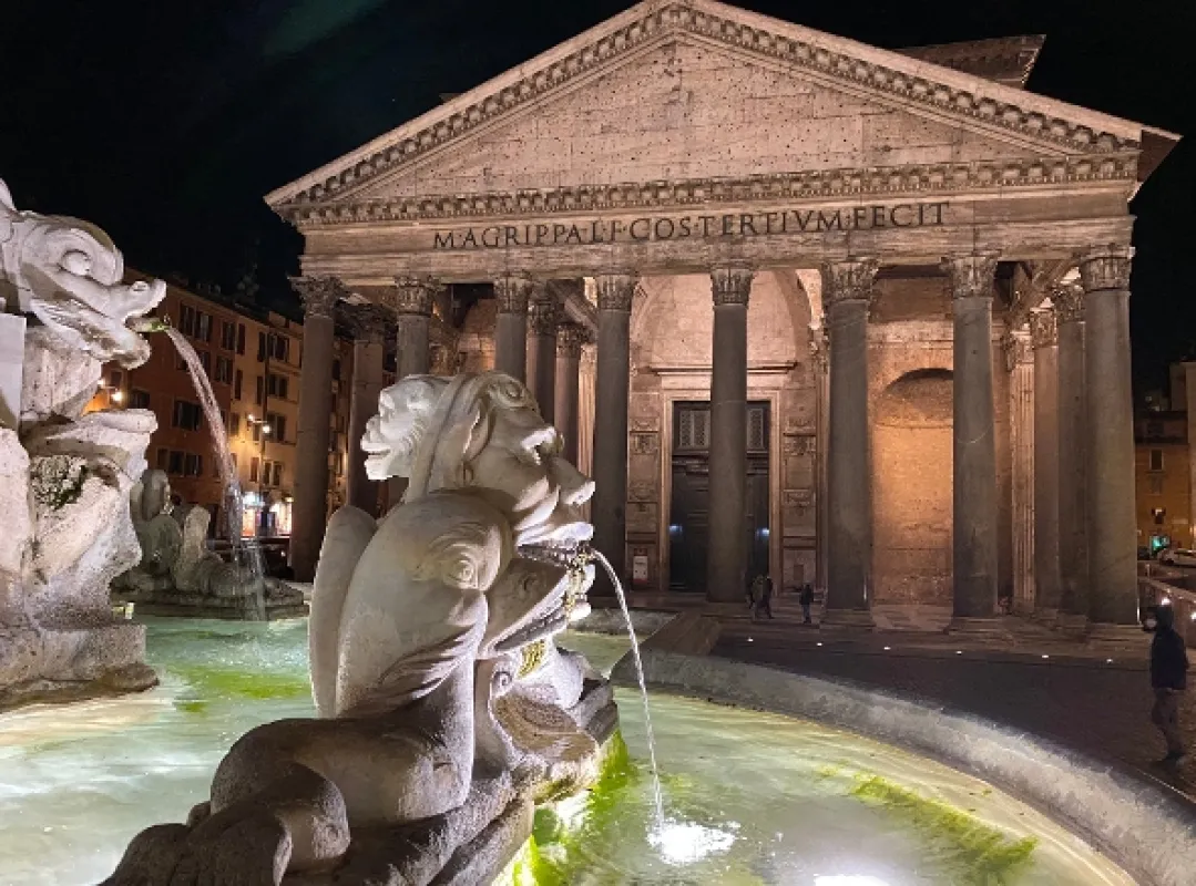 Římský Pantheon - antické veledílo - fotogaléria