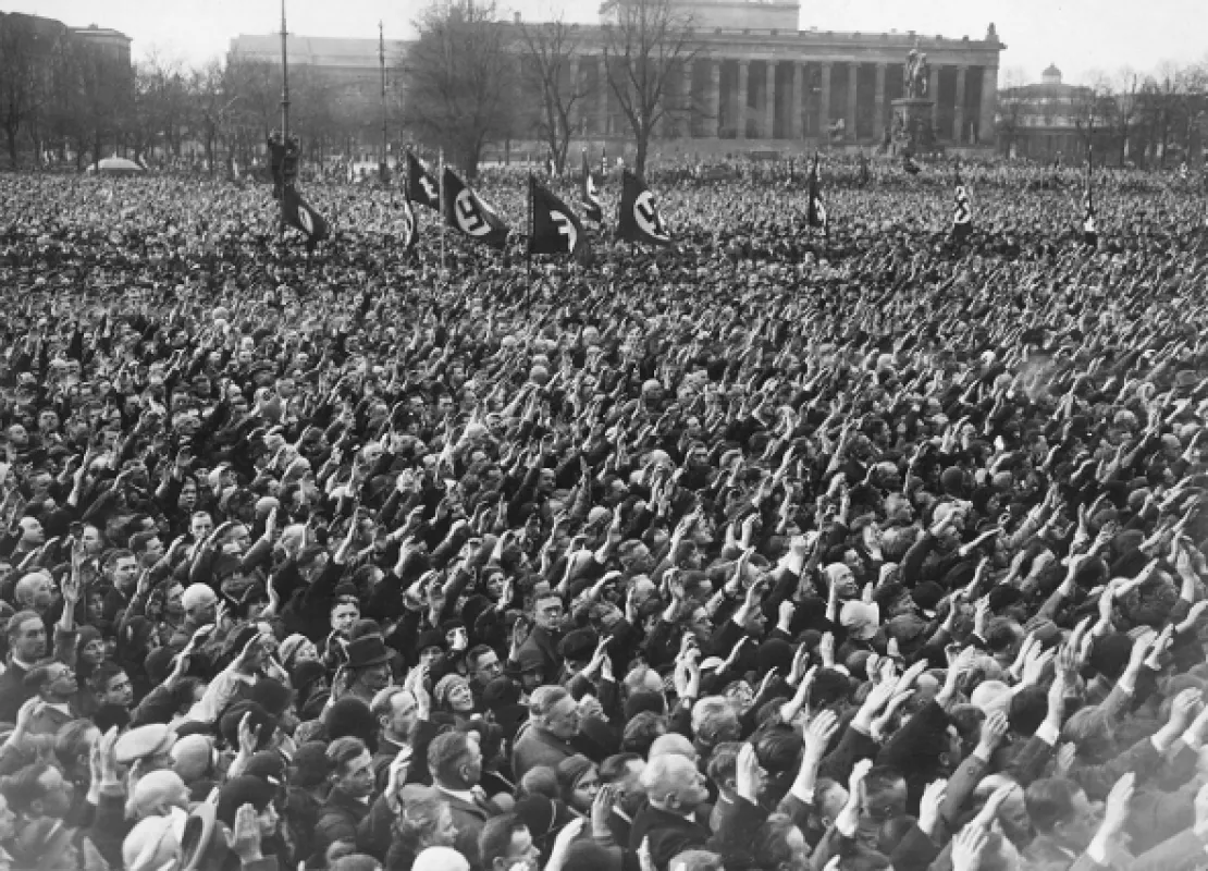 Hitler na vzestupu (Avant la catastrophe), 2022 - fotogaléria