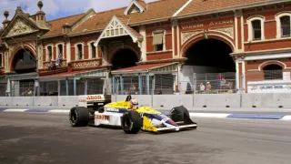 Lucky! - Bernie Ecclestone a historie Formule-1 (5)