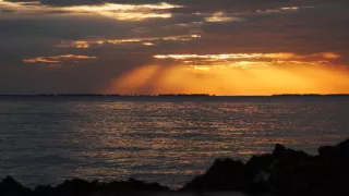 Život a smrť v raji (2/2)