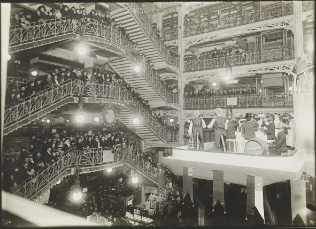 Pařížské paláce pokušení - fotogaléria