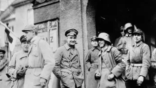 Hitler: Osudová přitažlivost (2)