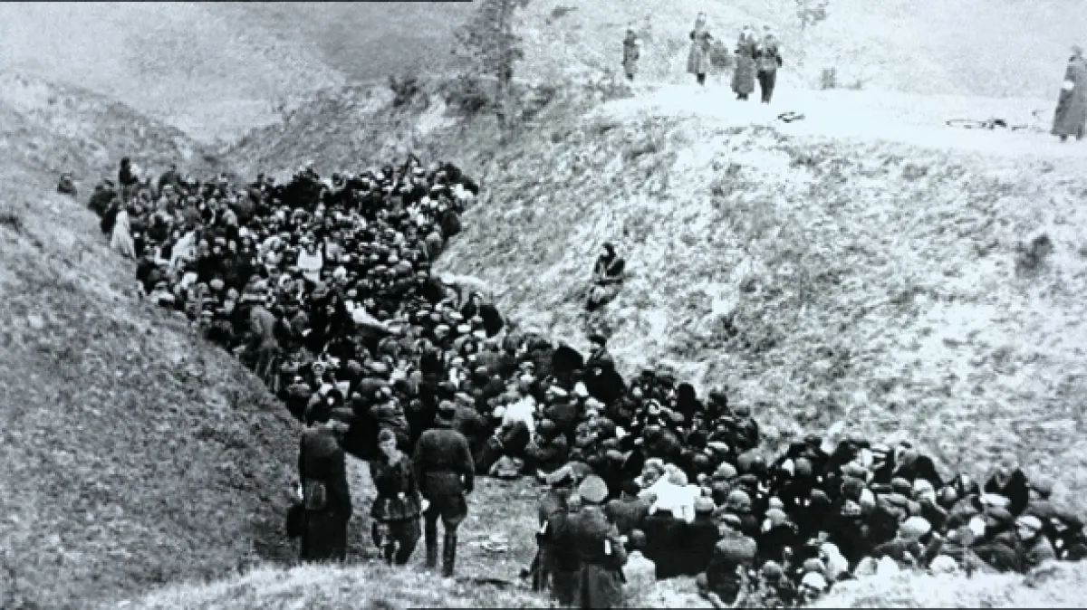 Einsatzgruppen: nacistické smrtiace komandá - fotogaléria