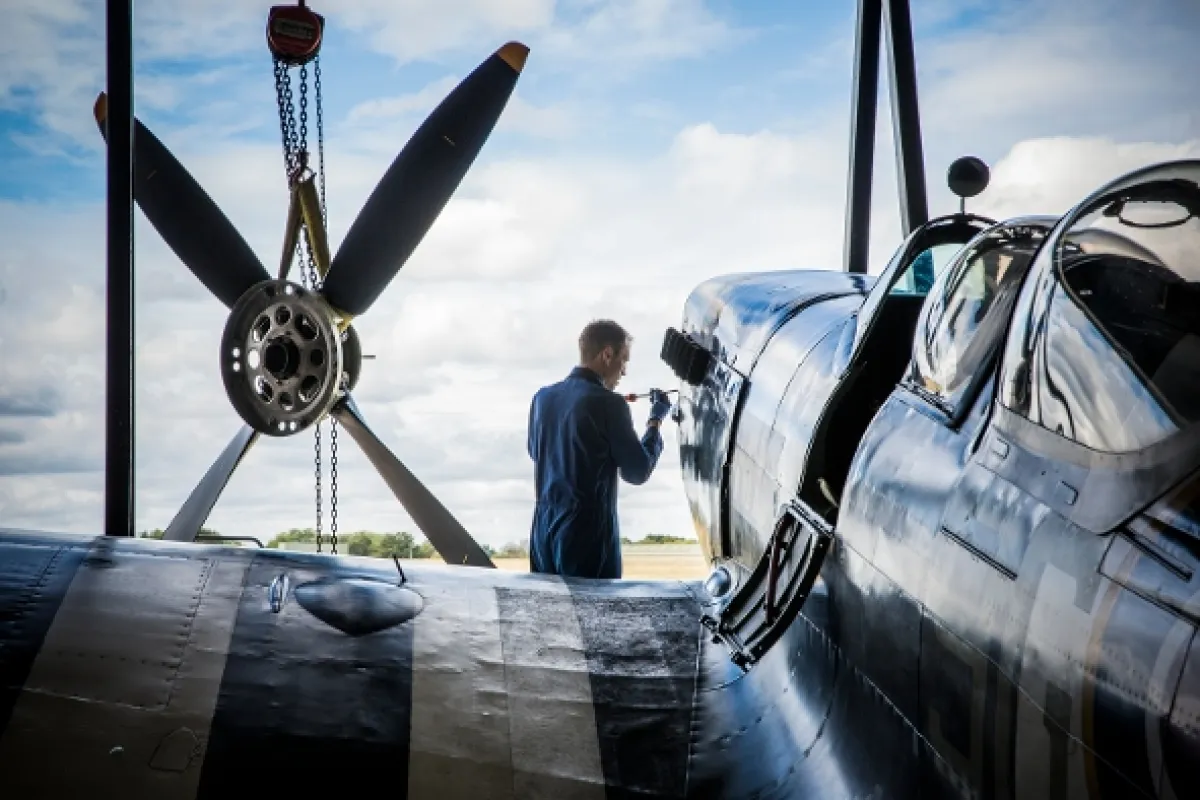 V továrně na Spitfiry (Inside the Spitfire Factory), 2020 - fotogaléria