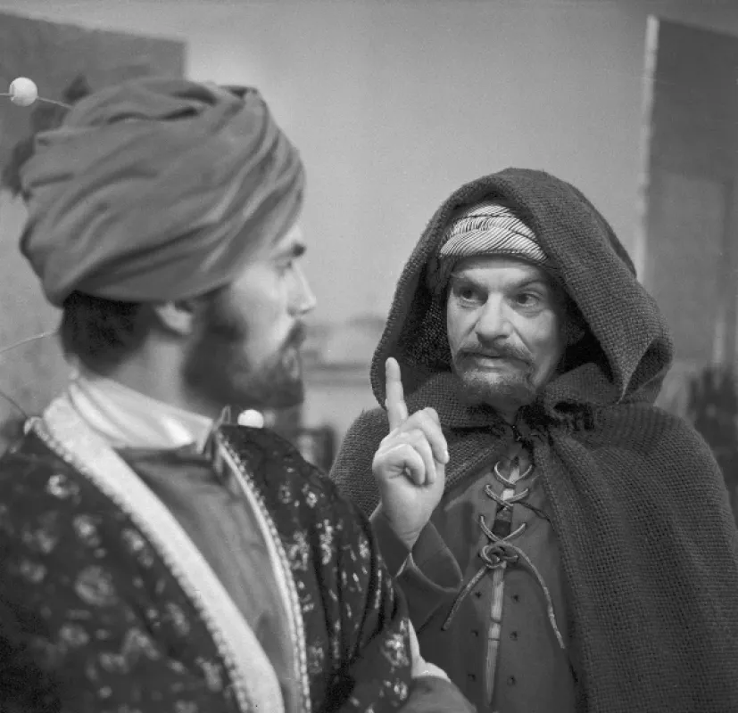 Abú-l Hasan čtverák, 1971 - fotogaléria