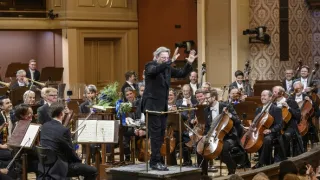 Českou filharmonii řídí Michael Tilson Thomas