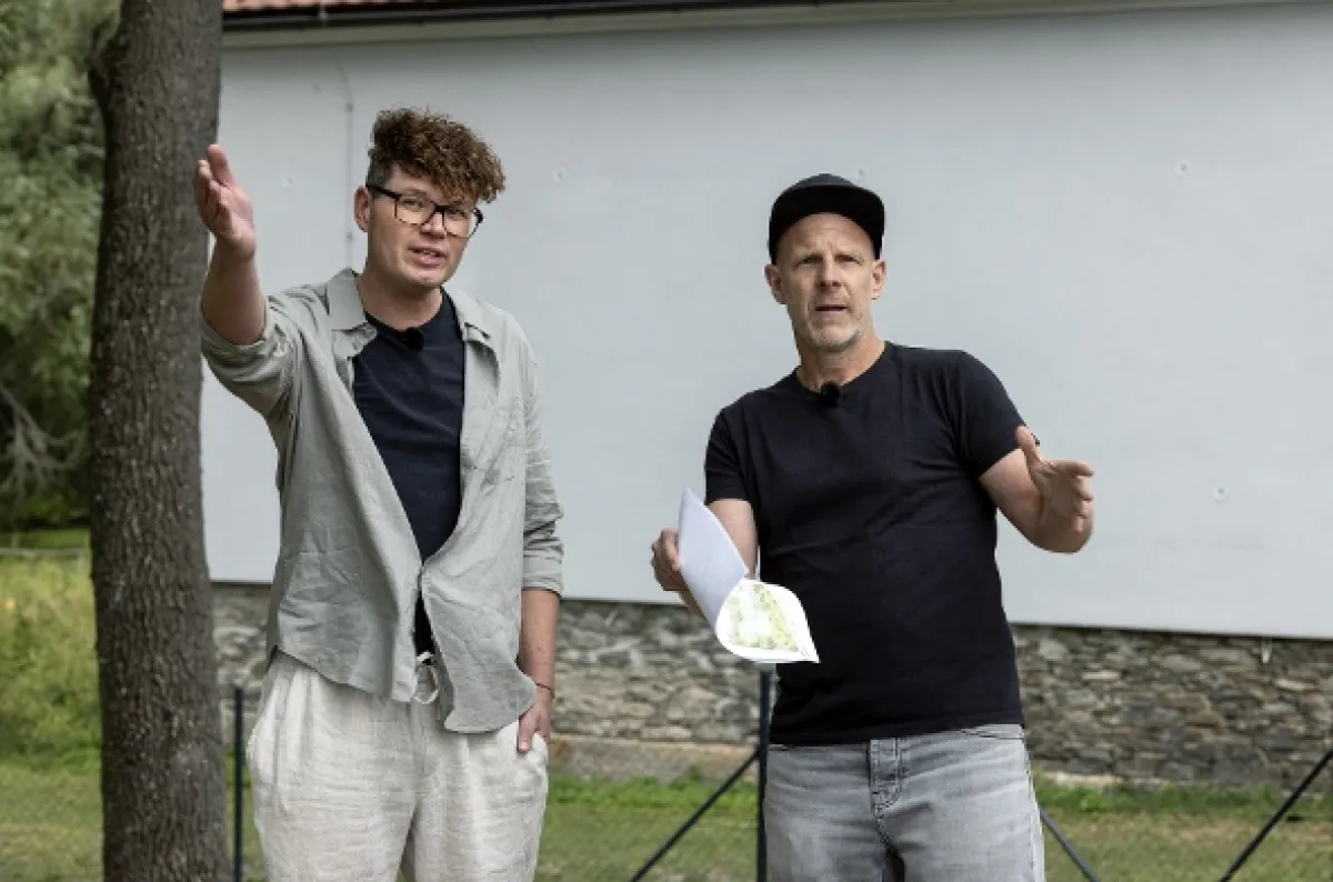 Tři v zahradě - fotogaléria