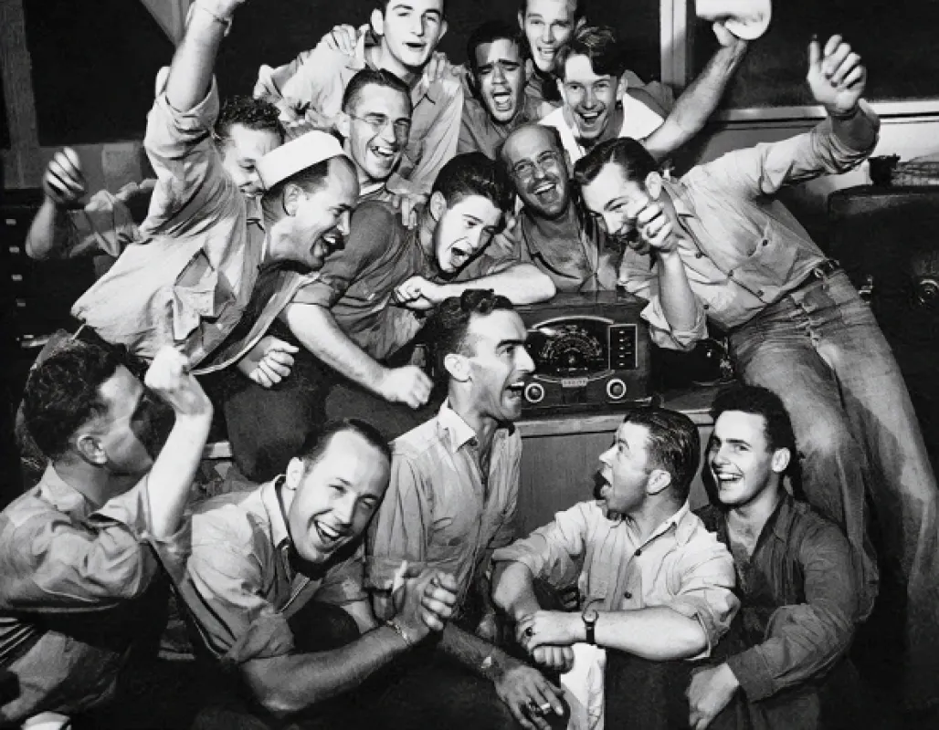 1945: Japonsko kapituluje, USA oslavuje - fotogaléria