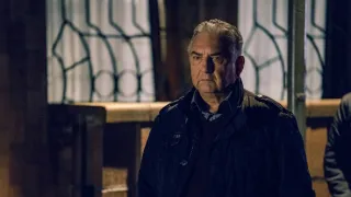 Dáma a Král (4)